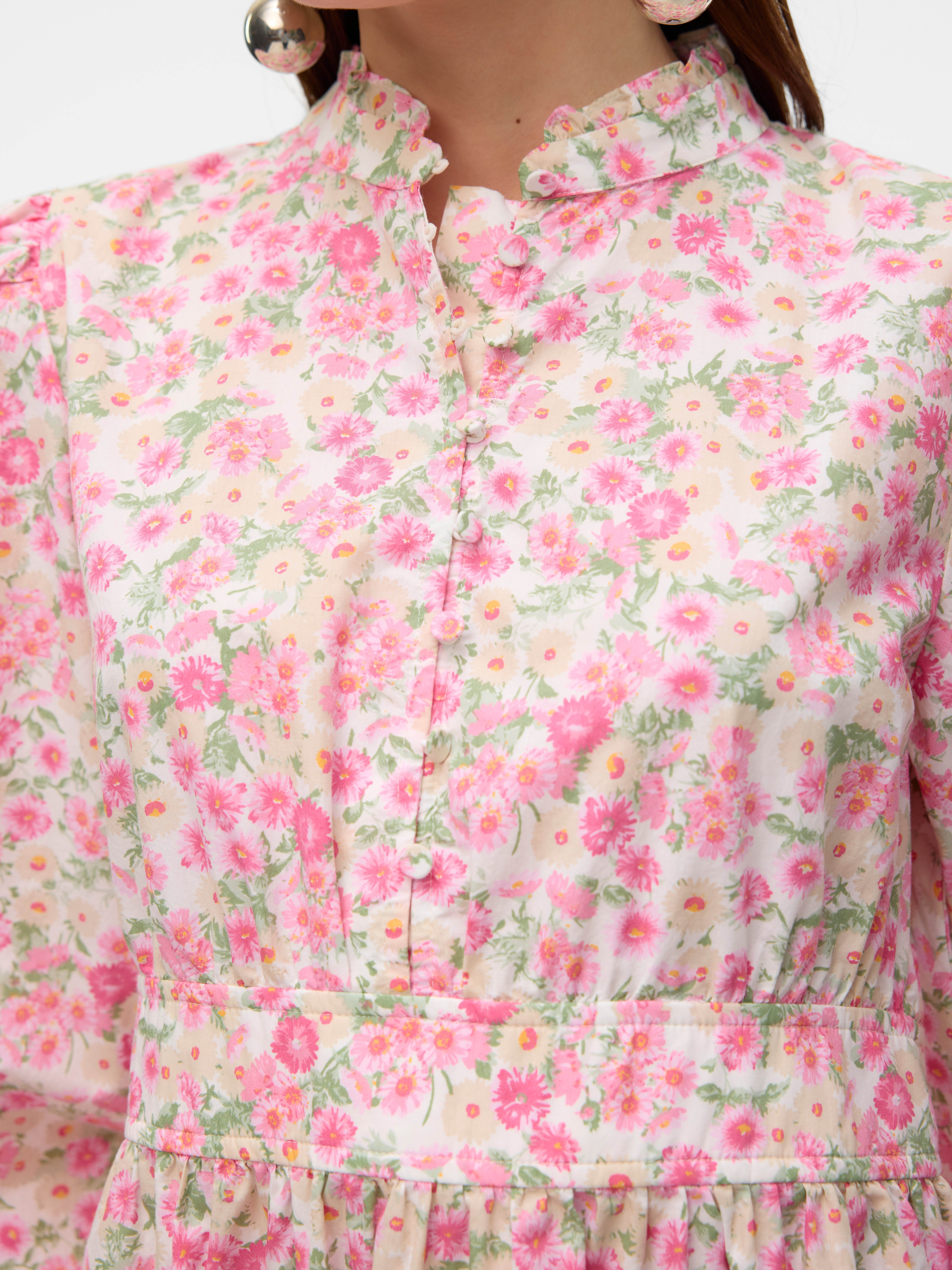 VMTHEKLA Kurzes Kleid