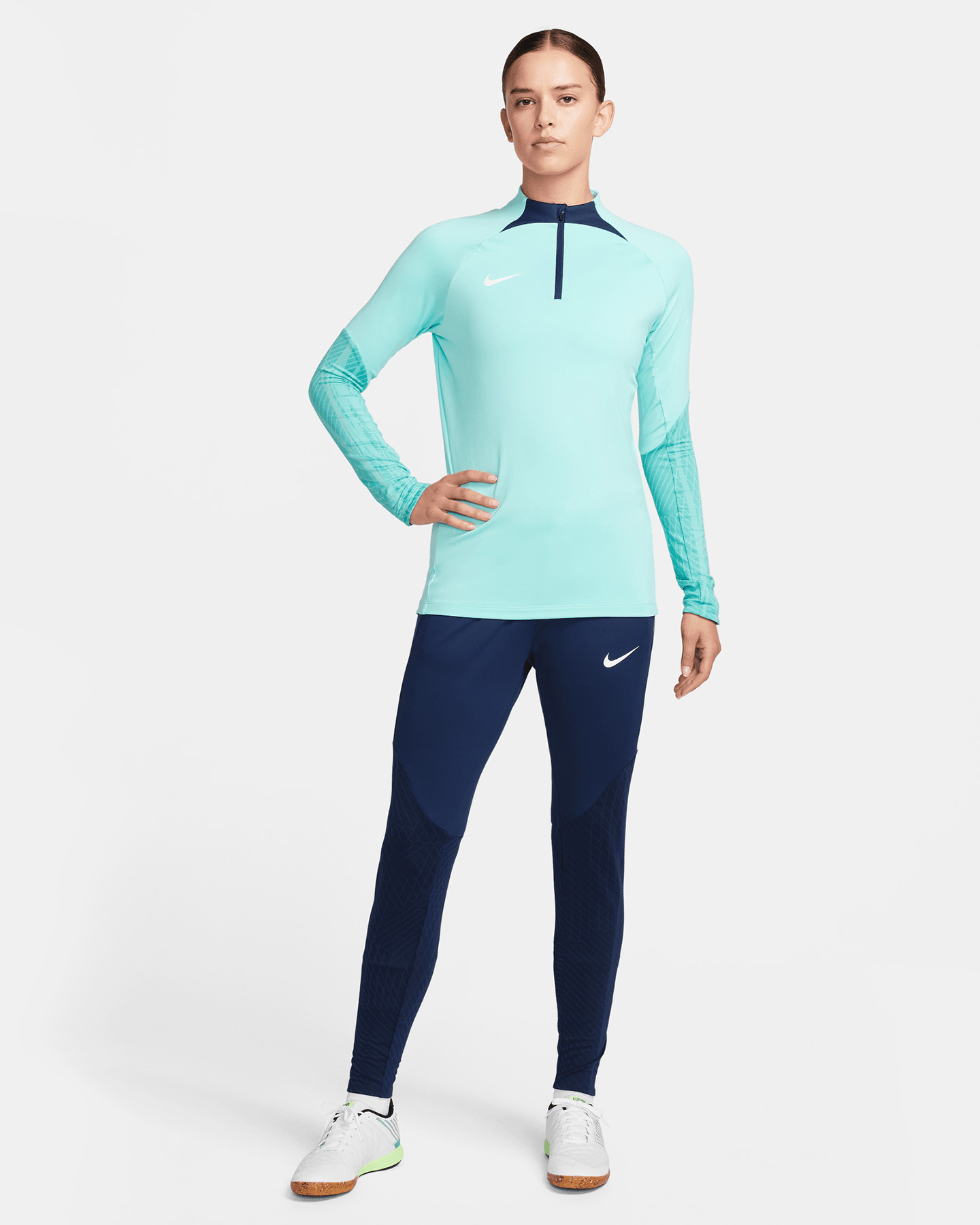 Futbalové šortky Nike Strike Soccer W DX0496-410