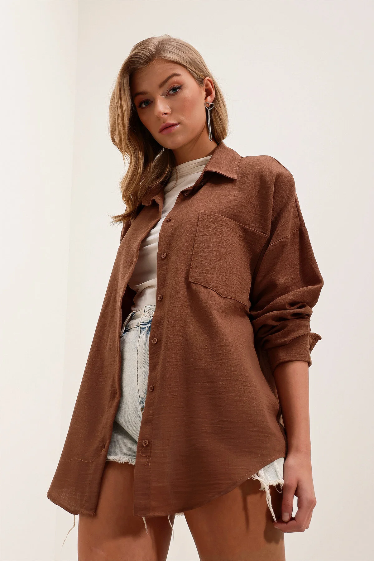 Bigdart  20153 Oversize-Leinenhemd mit einer Tasche – Braun