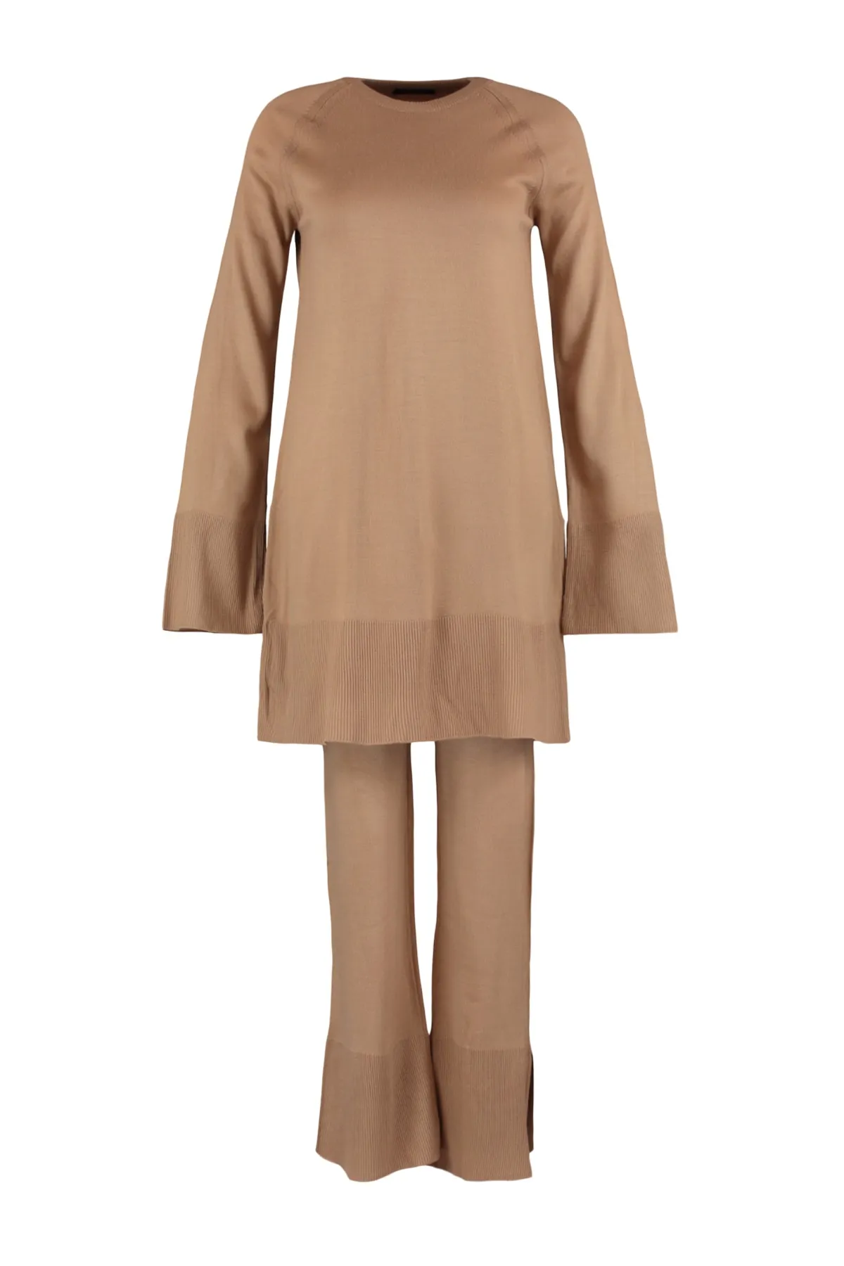 Trendyol Modest  Kamelfarbenes Strickset aus Pullover und Hose mit Schlitzdetail TCTAW23US00045