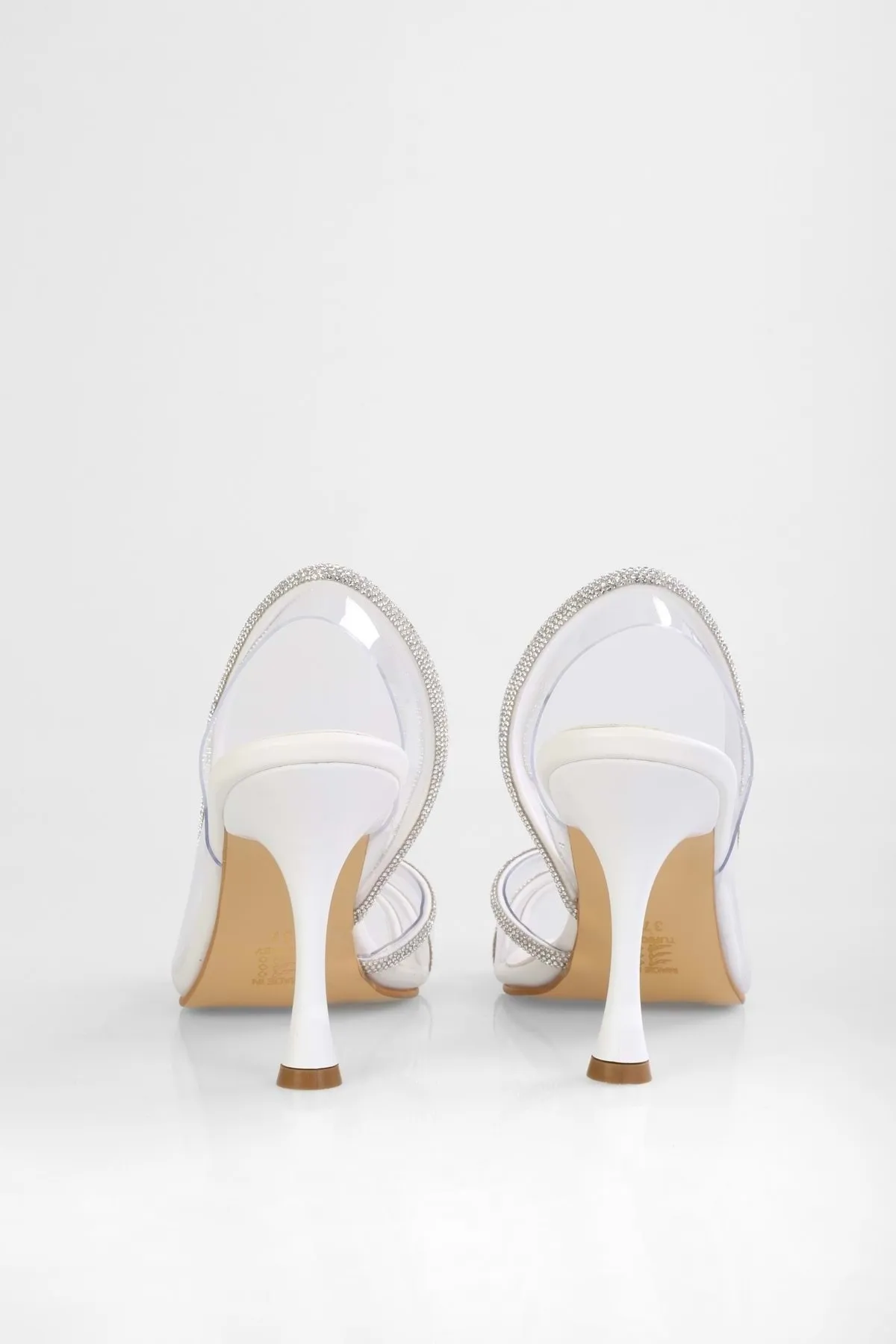 Shoeberry  Antoi weiße transparente Schuhe mit geripptem Steinabsatz für Damen