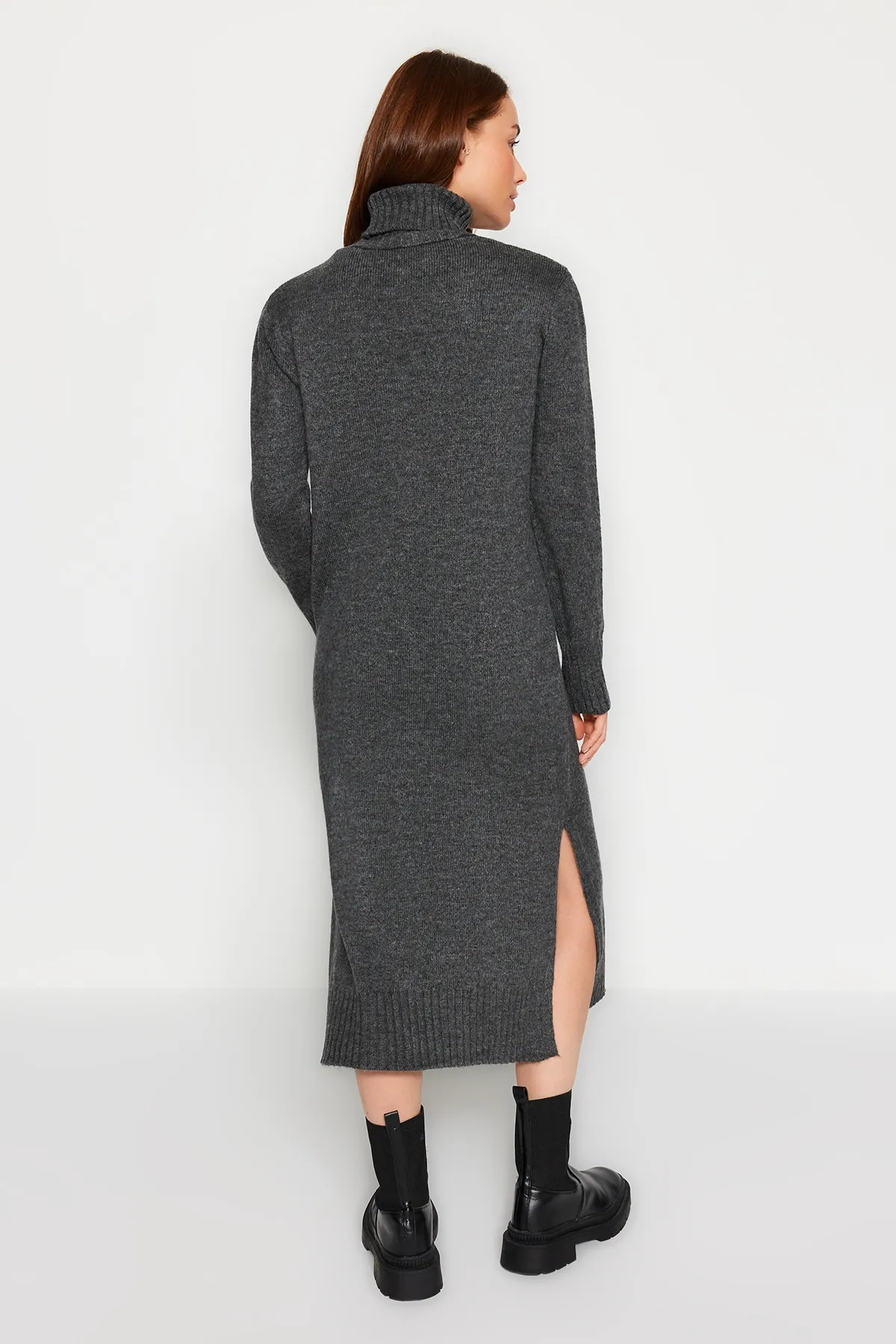 Trendyol Collection  Anthrazit Uni Weite Passform Midi TWOAW24EL00034
