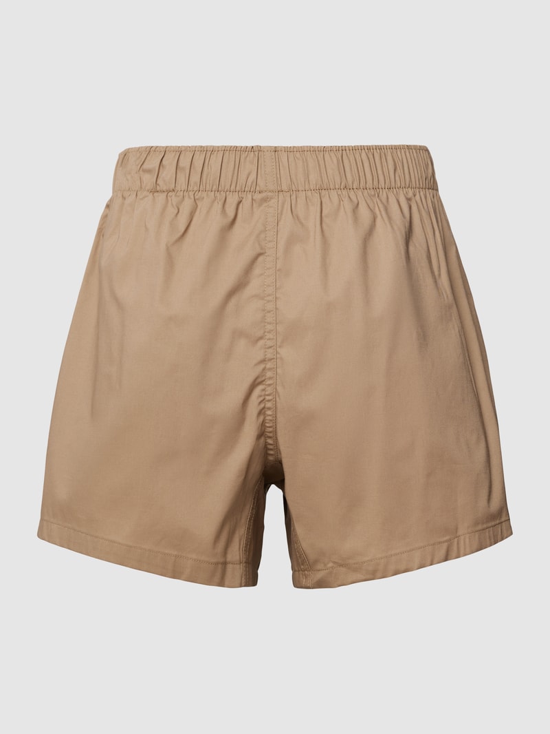 Pyjama-Shorts mit Label-Patch in taupe