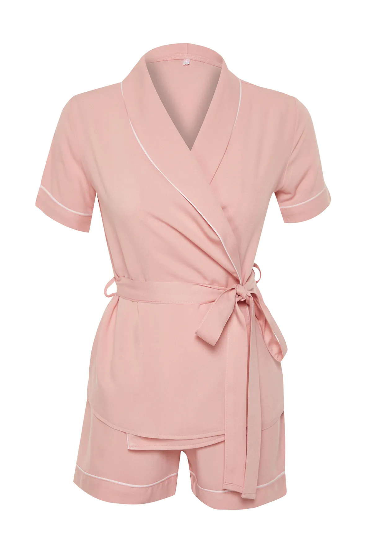 Trendyol Collection  Pyjama-Set aus Viskose mit Hemd und Shorts aus gewebtem Stoff mit Gürtel und Paspelierung „Dried Rose“ THMSS23PT00203