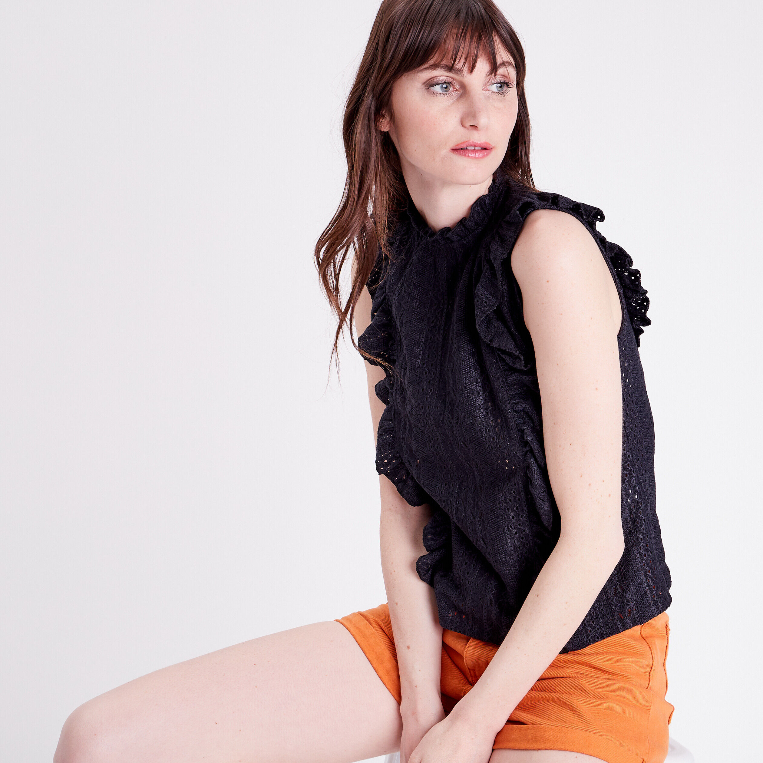 Blouse brodée avec volants noir femme | Cache Cache
