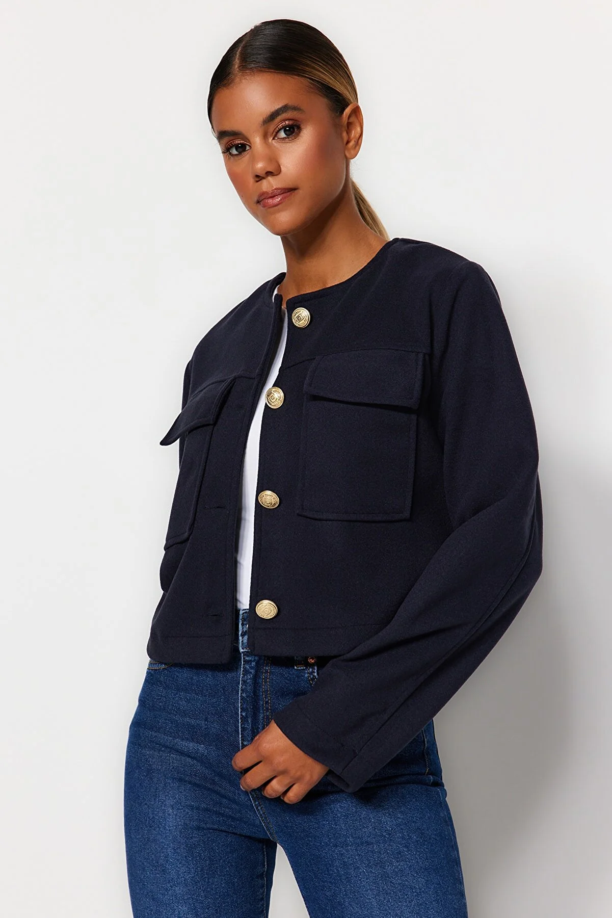 Trendyol Collection  Marineblauer Kaschmir-Jackenmantel mit goldenen Knöpfen TWOAW24MO00132