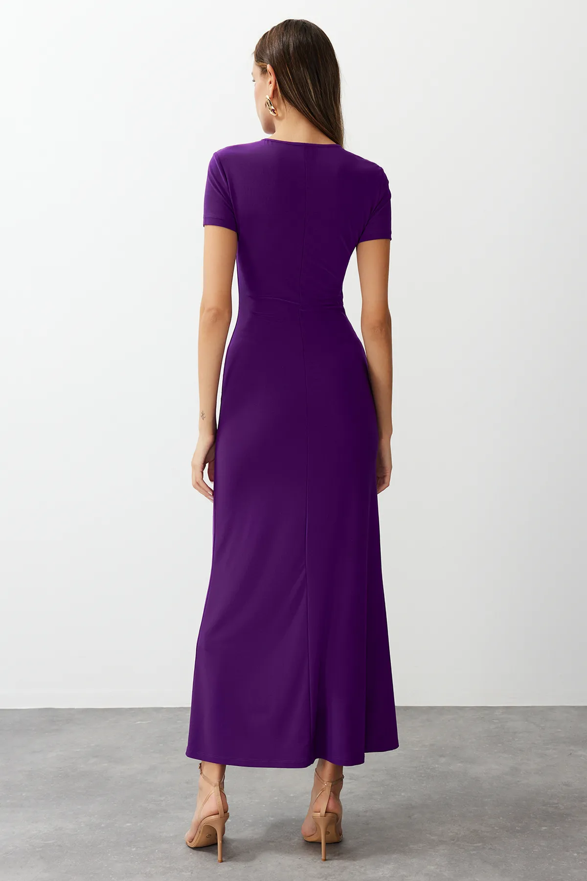 Trendyol Collection  Lila Kurzarm Bodycone/tailliert Rundhals Flexible gestrickte Maxi Bleistiftkleid TWOSS24EL00097