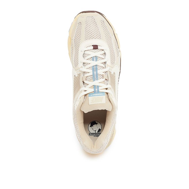 NIKE Zoom Vomero 5 