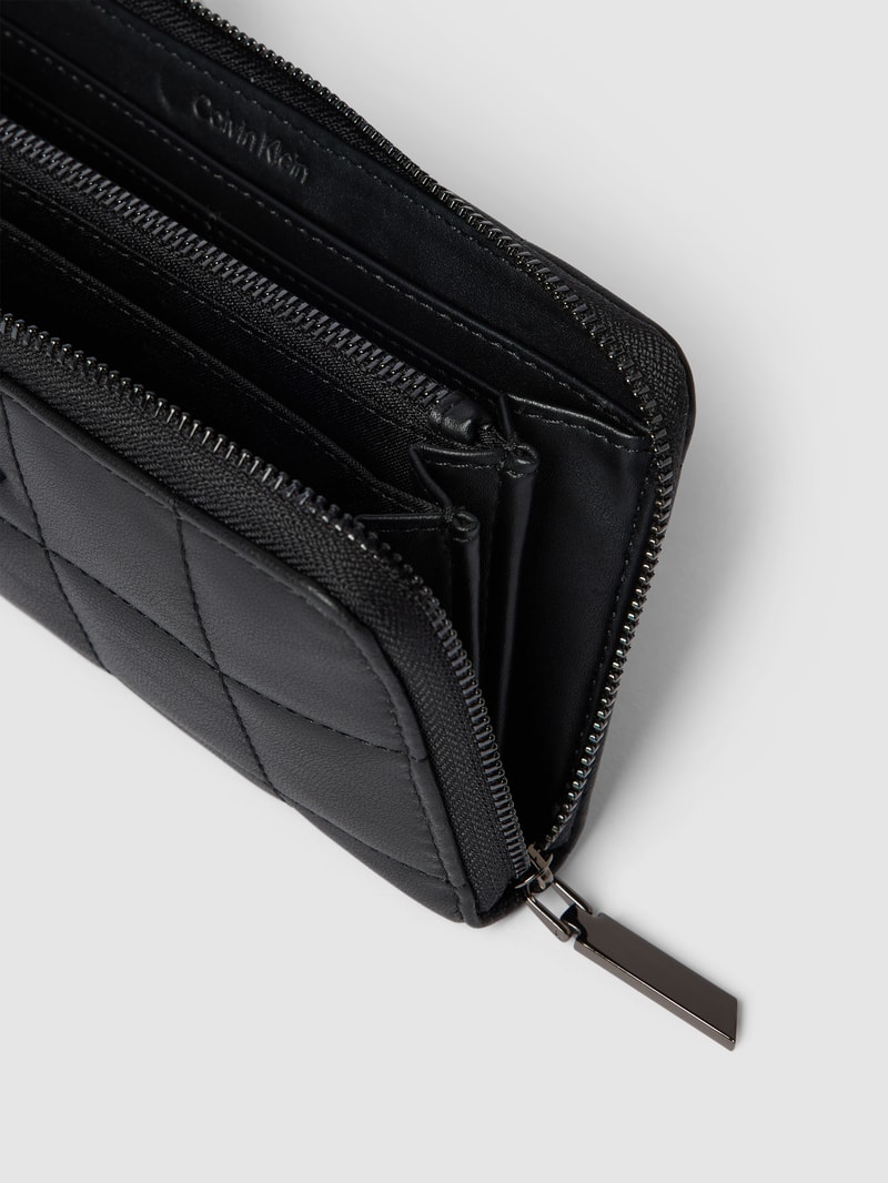 Portemonnaie in Leder-Optik Modell 'RE-LOCK QUILT WALLET' in schwarz