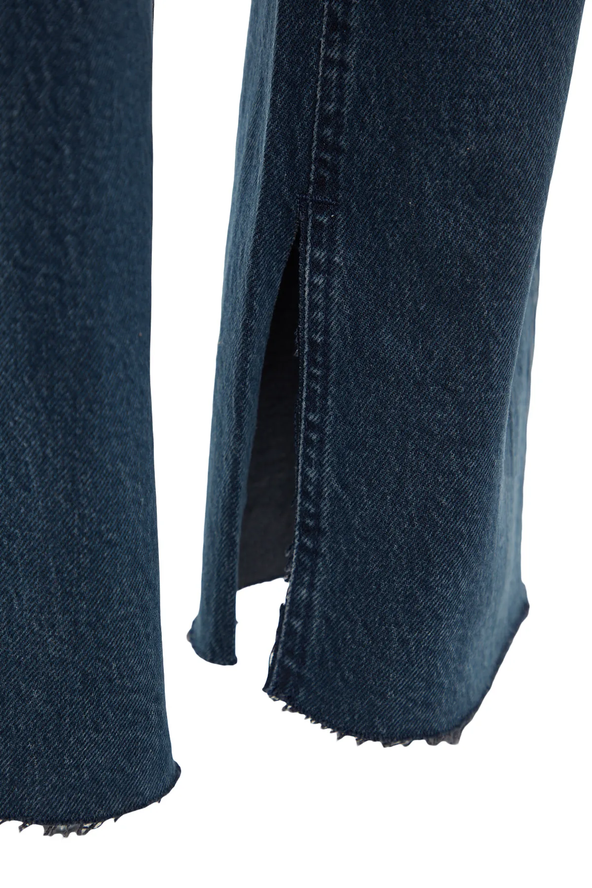 Trendyol Collection  Mitternachtsblaue Schlagjeans mit Schlitz und hoher Taille TWOAW22JE0382