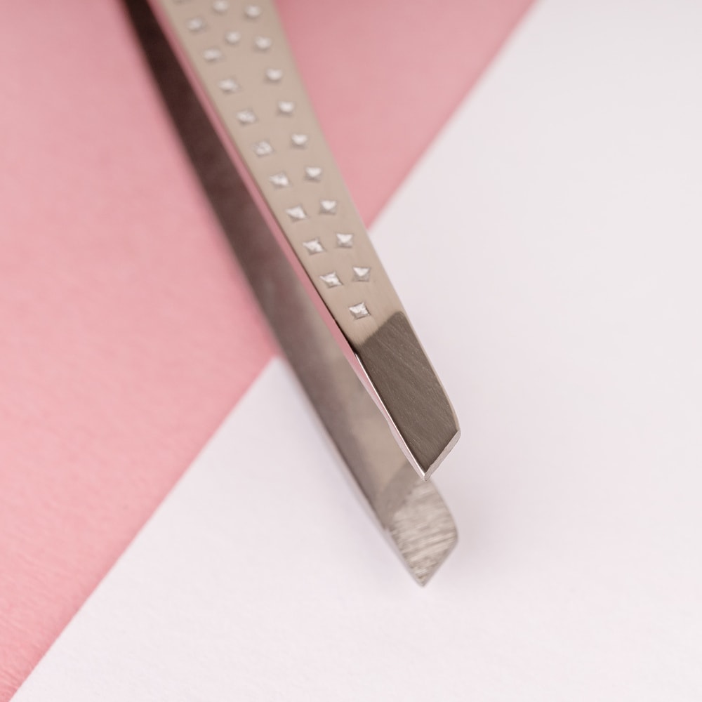 Brushworks Pince à épiler incurvée Accessoire beauté