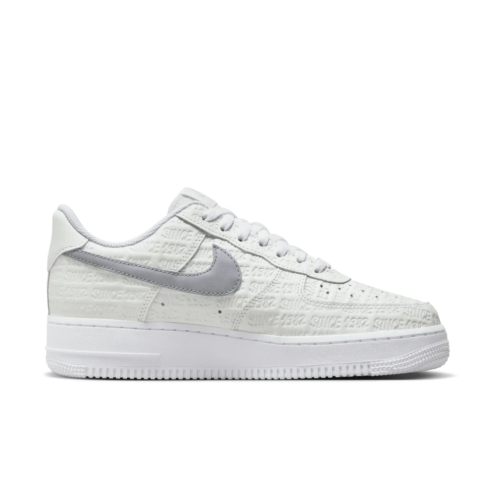 Nike WMNS Air Force 1 07 Low FJ4823-100 / weiss