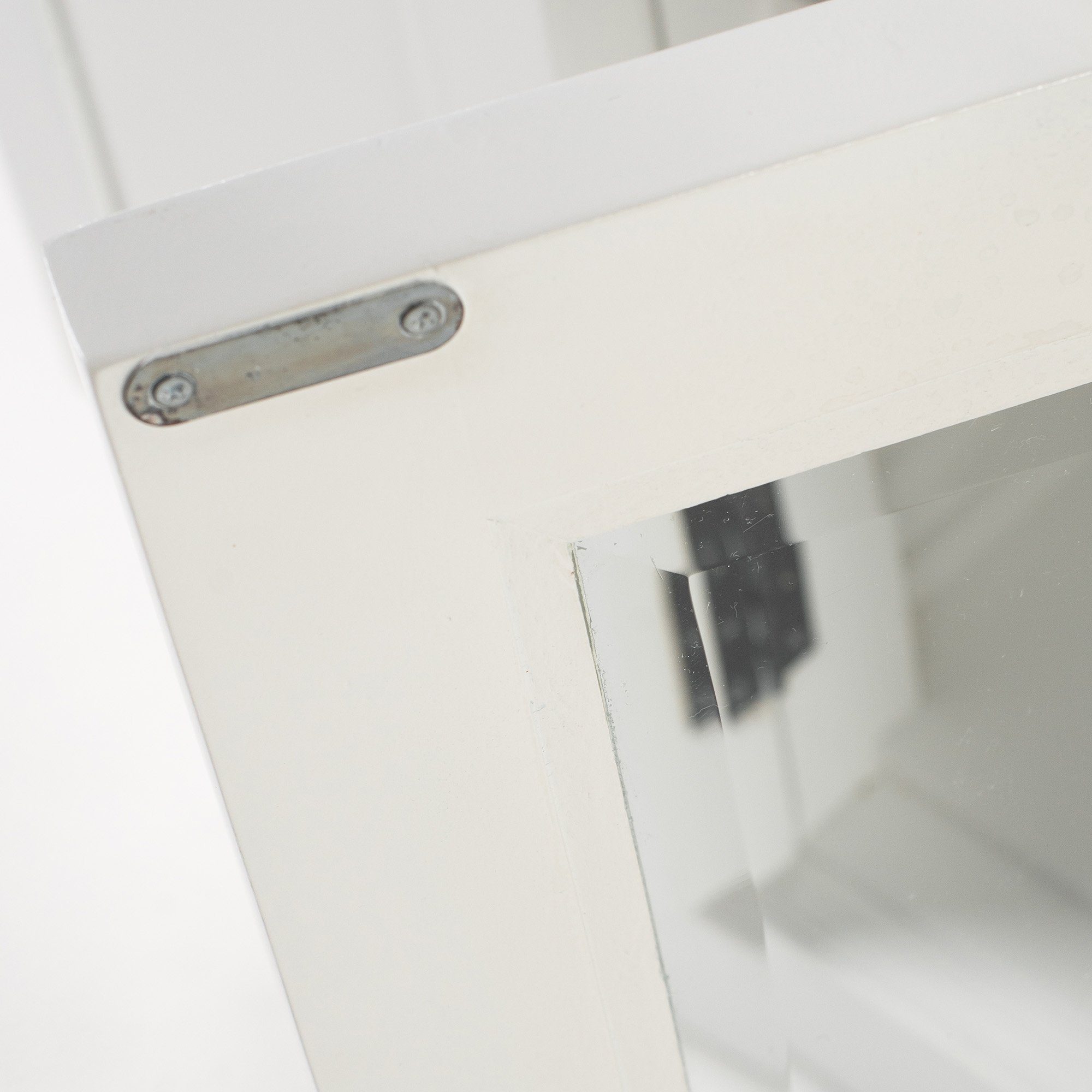 Novasolo Buffet Halifax Contrast Buffetschrank mit 4 Türen, 3 Schubladen und Glaseinsatz