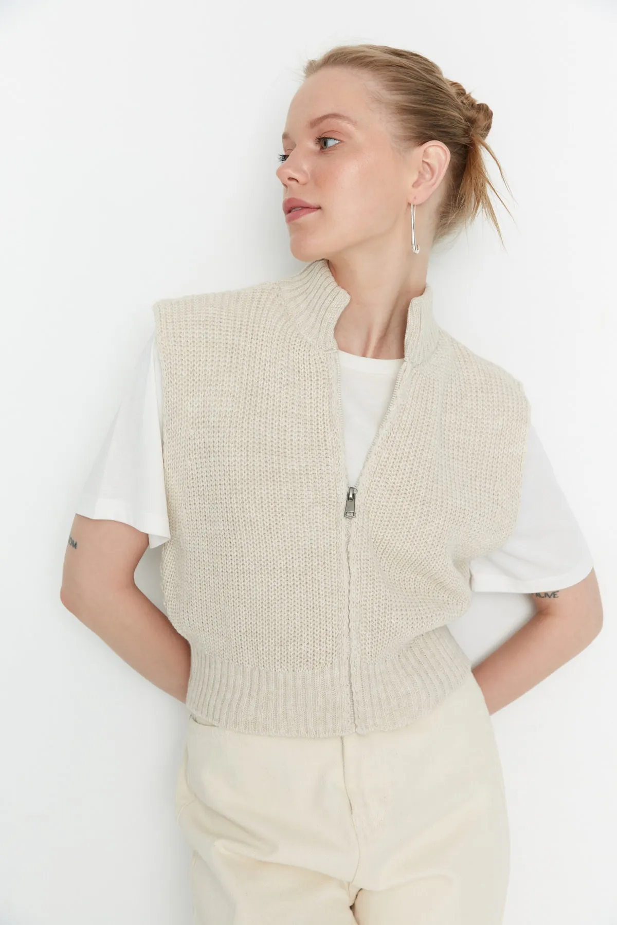 Trendyol Collection  Stone Crop Reißverschluss Basic Knit Sucker TWOAW23HI0015