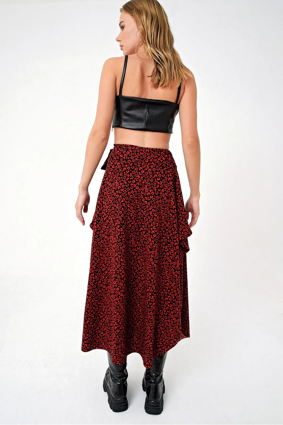 Trend Alaçatı Stili  Roter Damenrock mit asymmetrischer Taille und Bindeband ALC-X5001