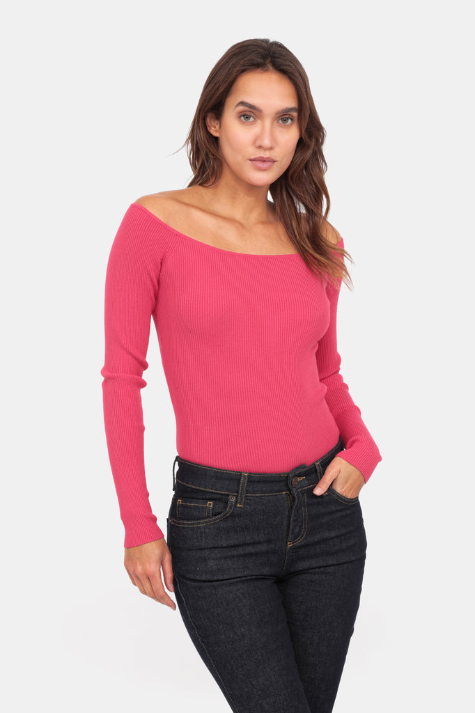 Top Off Shoulder Lola