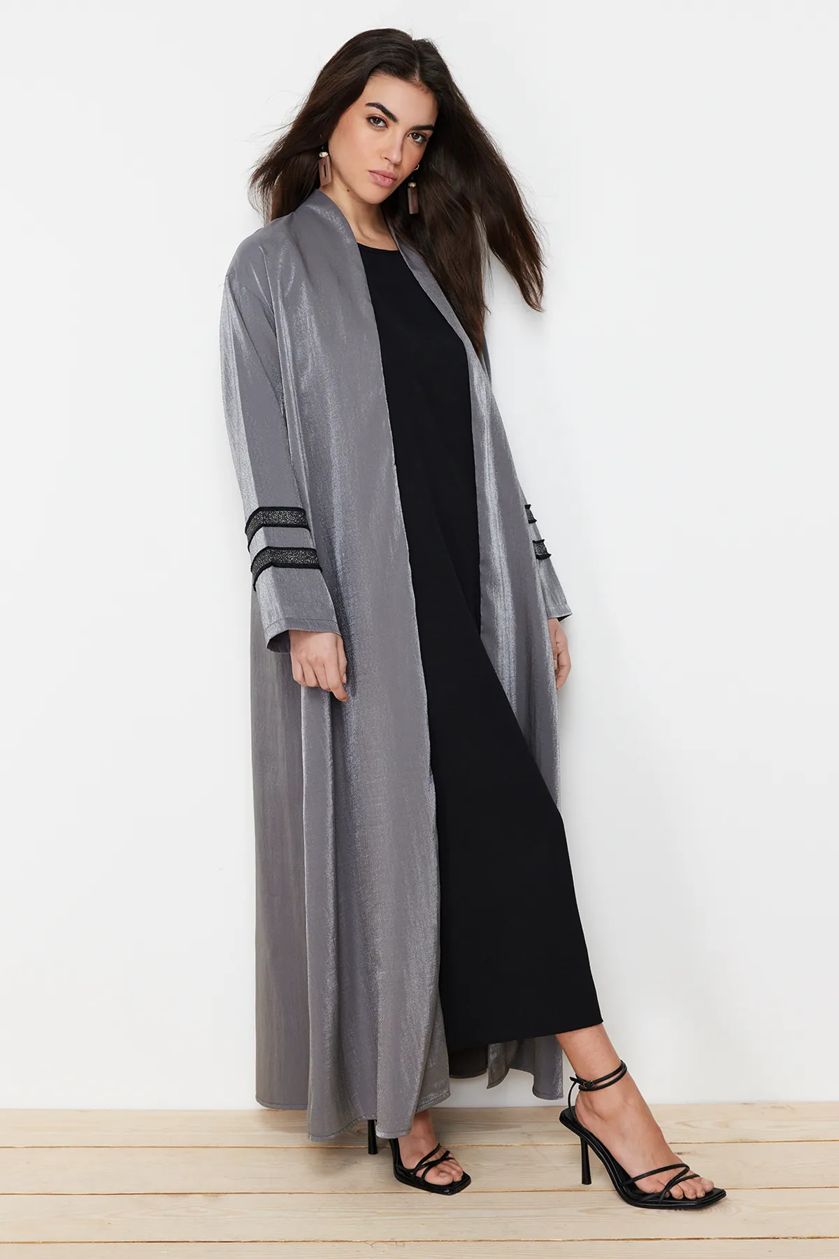 Trendyol Modest  Geräucherte, bestickte, glänzende, lange gewebte Mütze & Ferace & Abaya TCTSS24KF00004