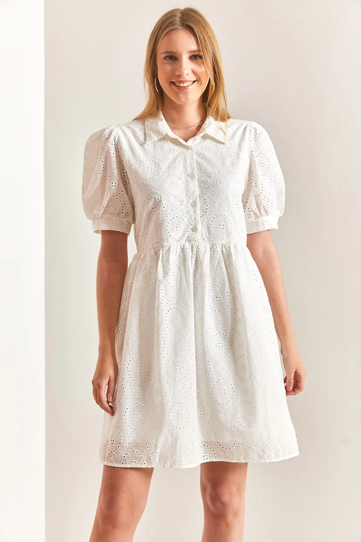 Bianco Lucci  Gemustertes Muschelkleid mit Hemdkragen für Damen