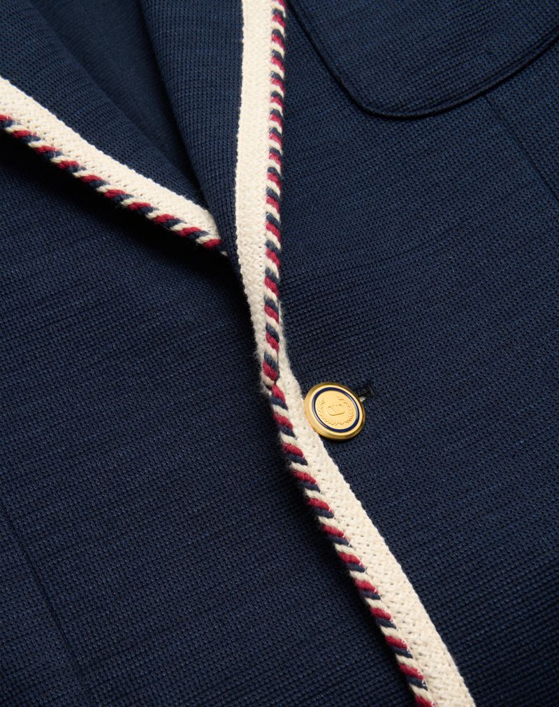 Enkeltrammet jakke i bomuldsjersey med Torchon-piping