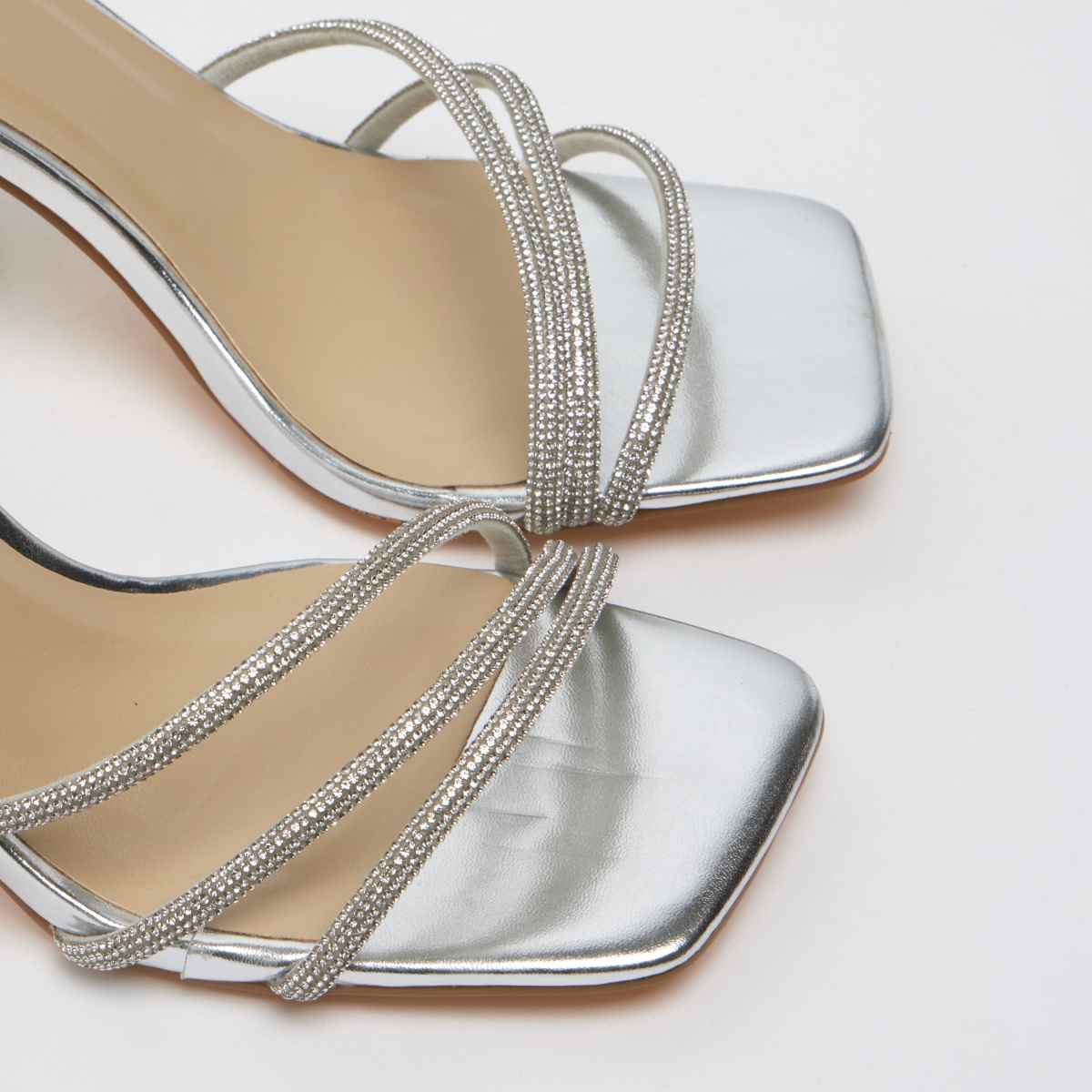 Schuh – Sheldon-utsmyckade höga klackar i silverfärg