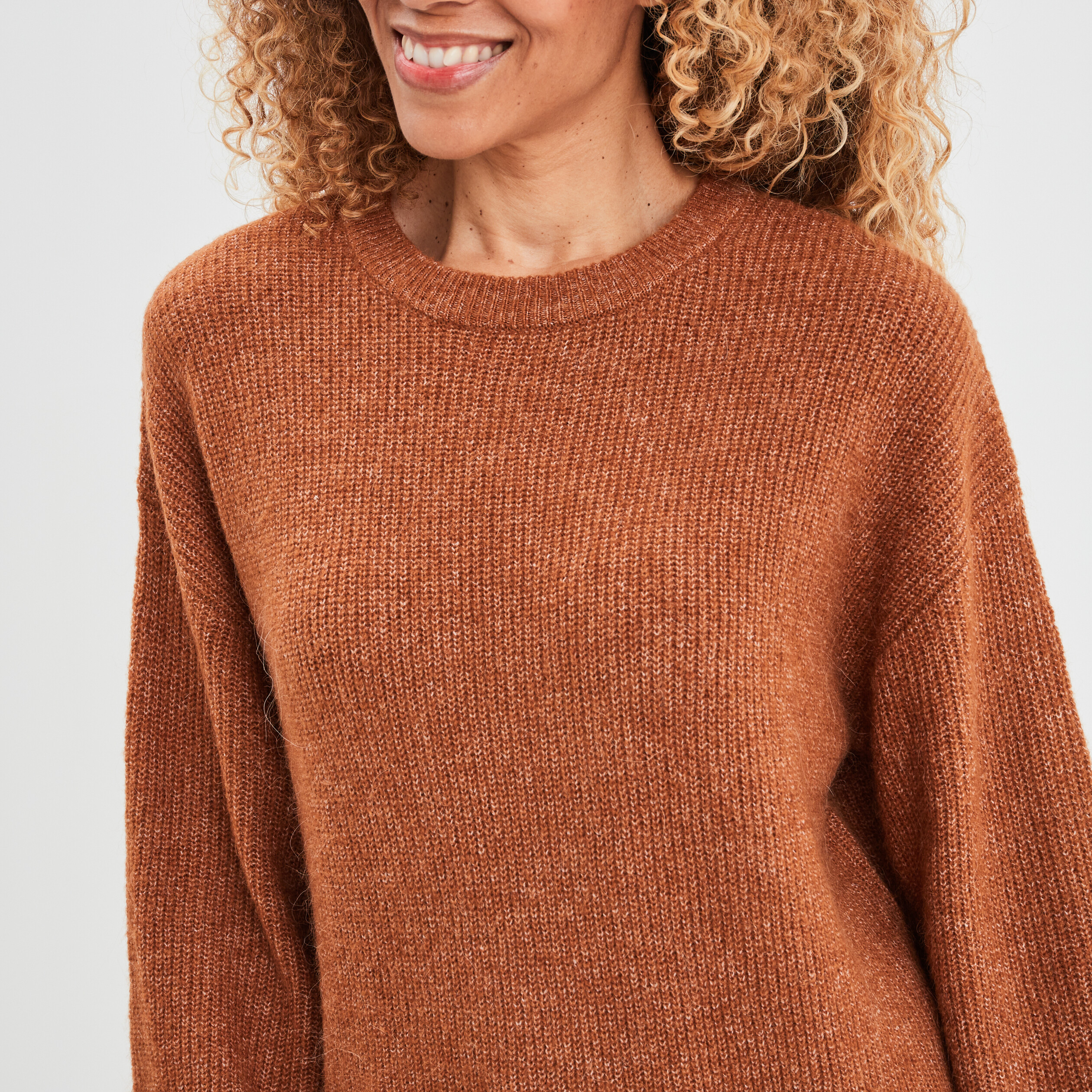 Pull col rond manches ballons camel femme | La Halle