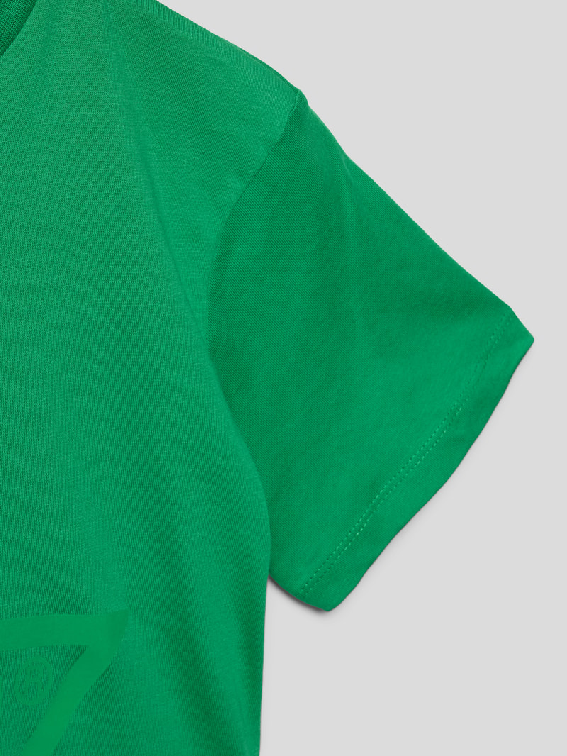 T-Shirt mit Label-Print in grün