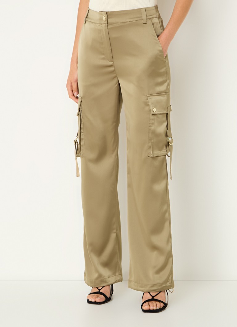 Pantaloni NIKKIE din satin cu talie înaltă și croială dreaptă, cu imprimeu feminin