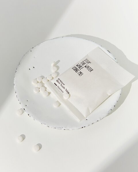 STOP THE WATER WHILE USING ME! All Natural Waterless Tooth Tabs Zahnbürste