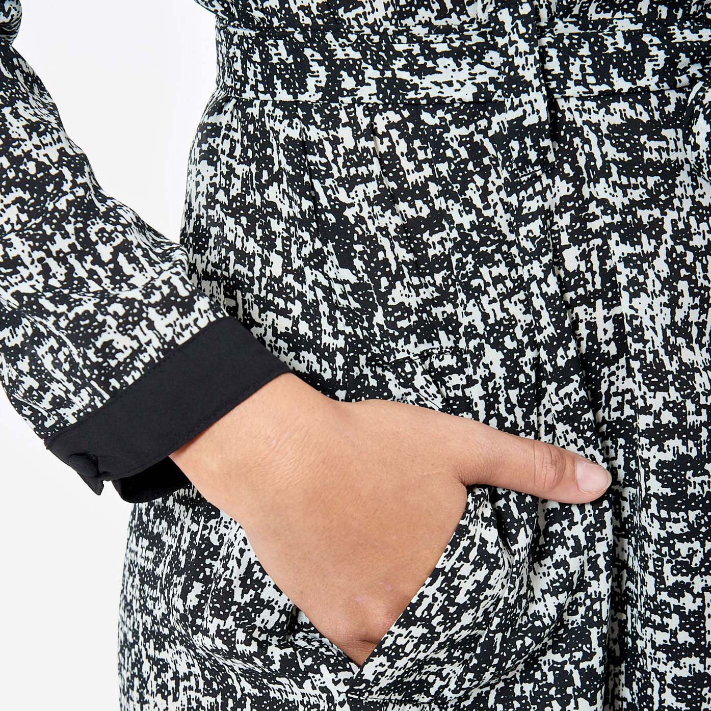 NEEM   Robe longue noire et blanche Femme