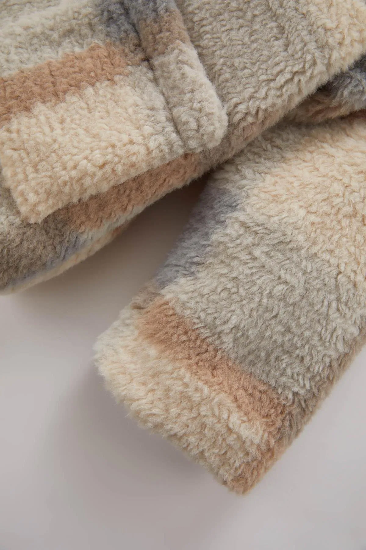 DeFacto  Baby-Cardigan aus Welsoft-Plüsch mit Hemdkragen und Hemdkragen