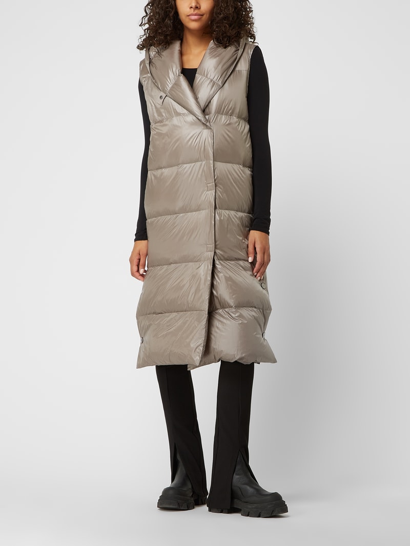 Daunenweste mit Kapuze in taupe