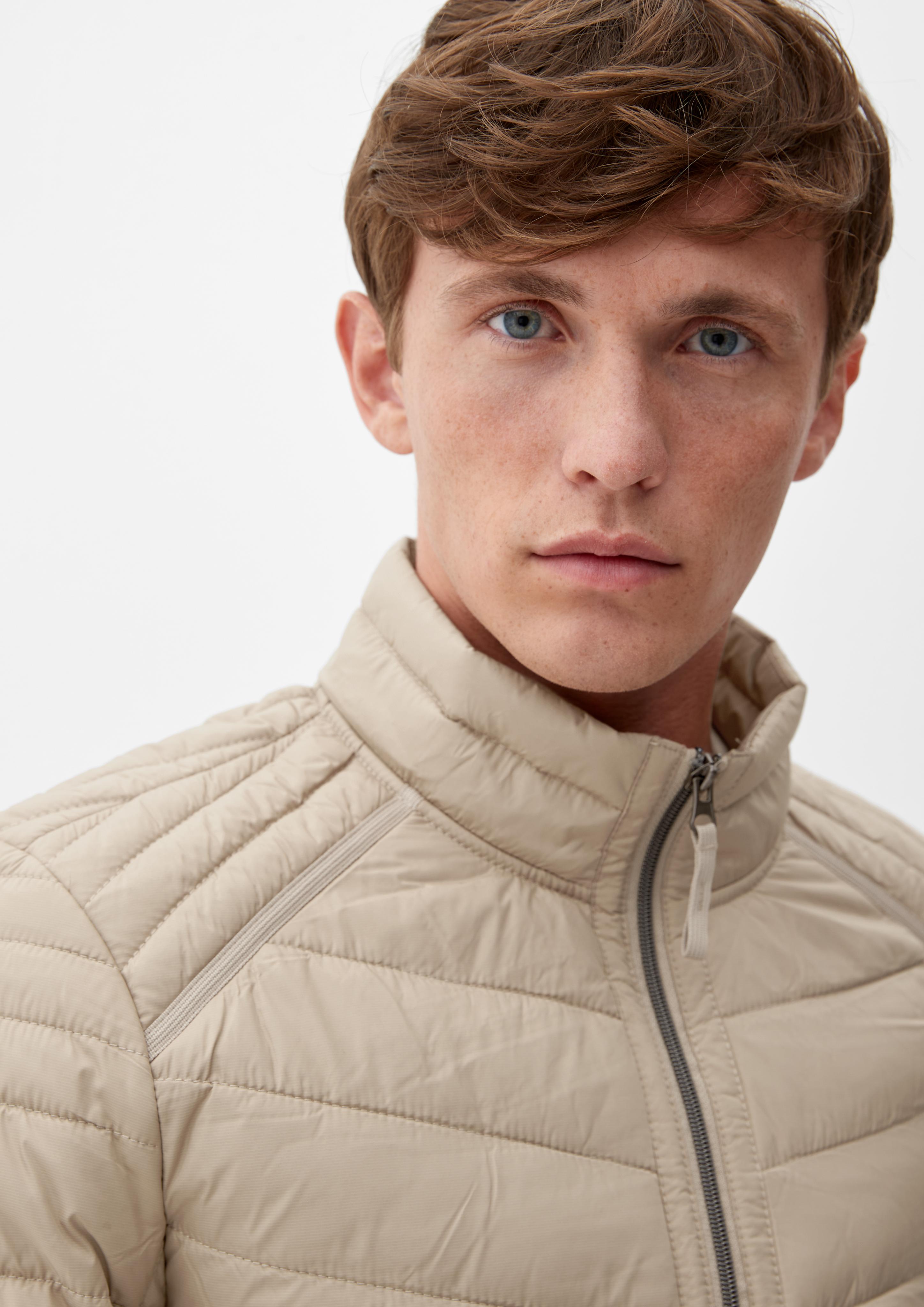 Leichte Steppjacke mit Stehkragen  2115319-8224
