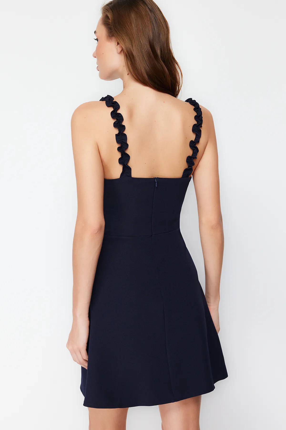 Trendyol Collection  Marineblaues A-Linien-Minikleid mit quadratischem Kragen und Riemen und detailliertem Webmuster TWOSS22EL2175