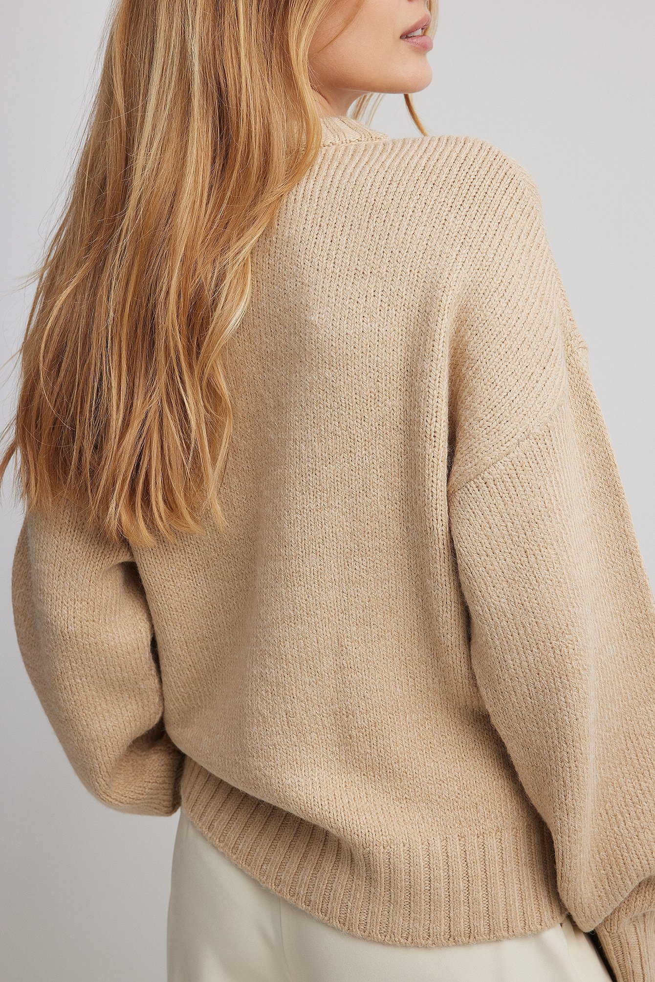 Rundhalsausschnitt Strickpullover