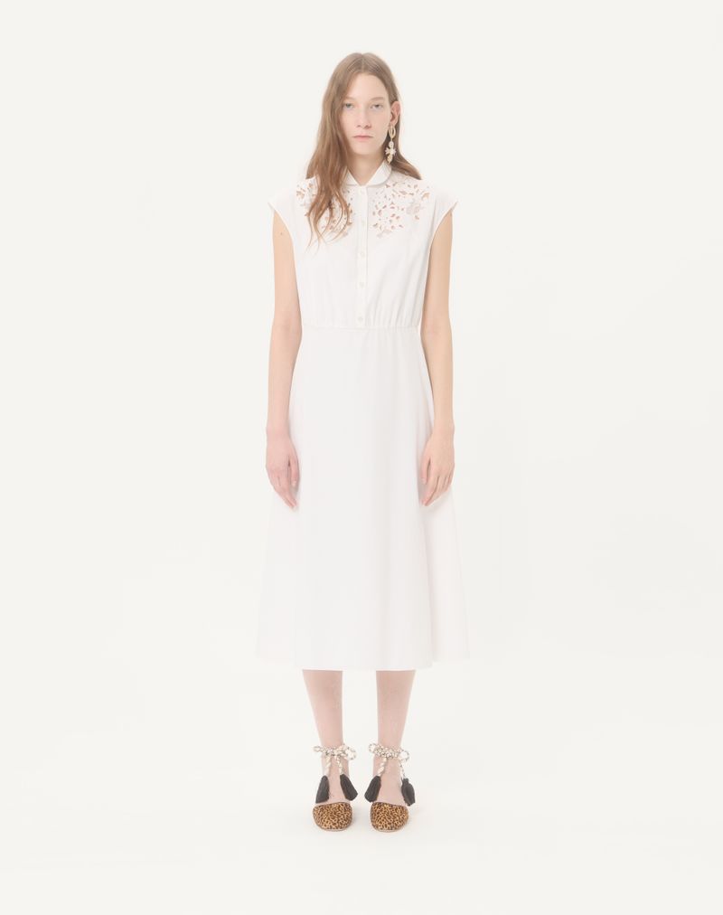 Broderet poplin midikjole