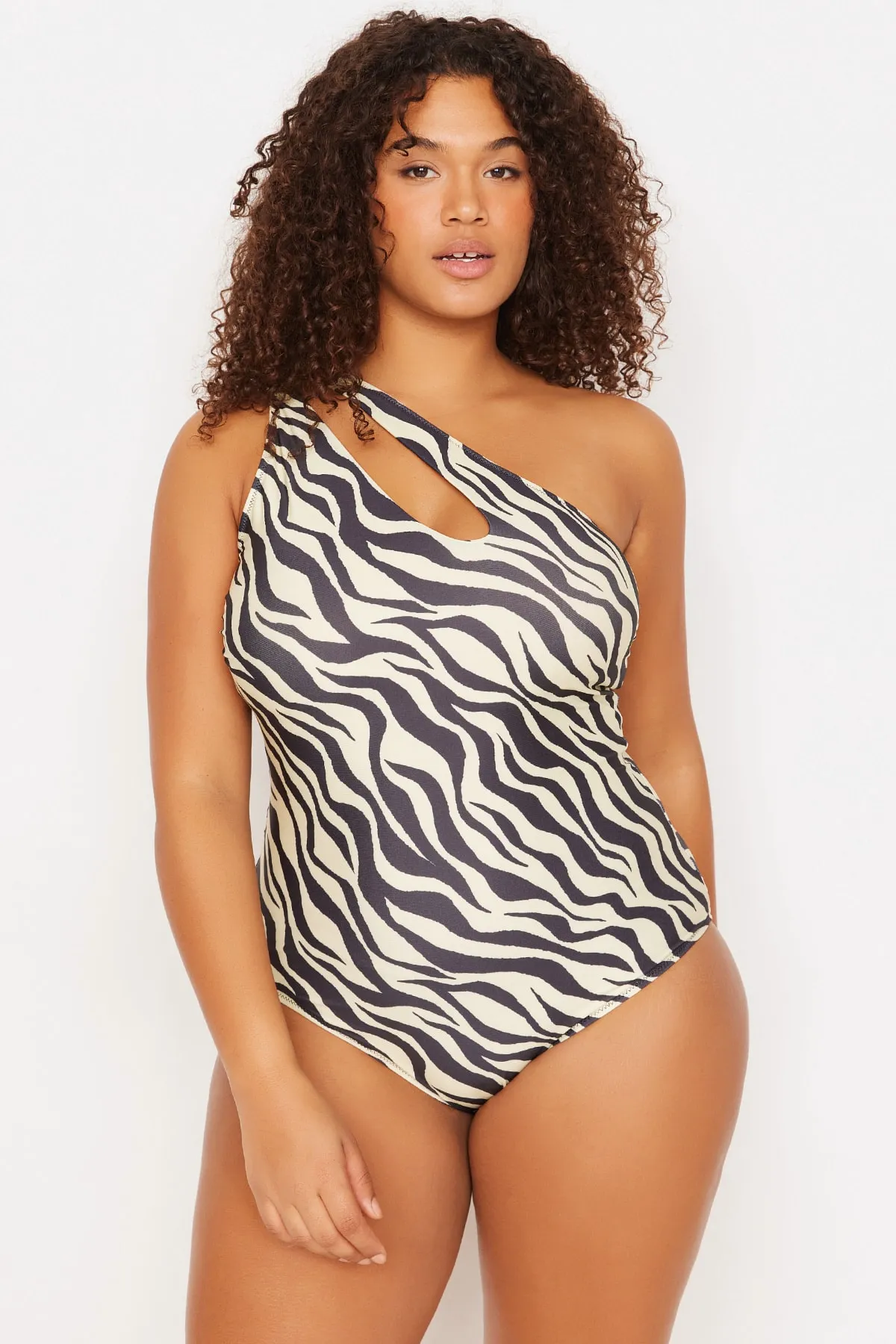 Trendyol Curve  One-Shoulder-Badeanzug mit Tiermuster TBBSS22MA0315