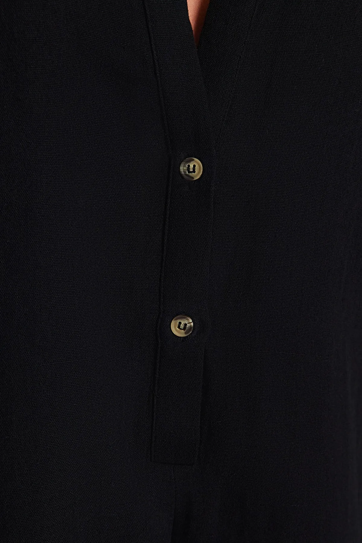 Trendyol Collection  Schwarzer, weit geschnittener Overall aus gewebtem Musselin aus 100 % Baumwolle TBESS23TU00001