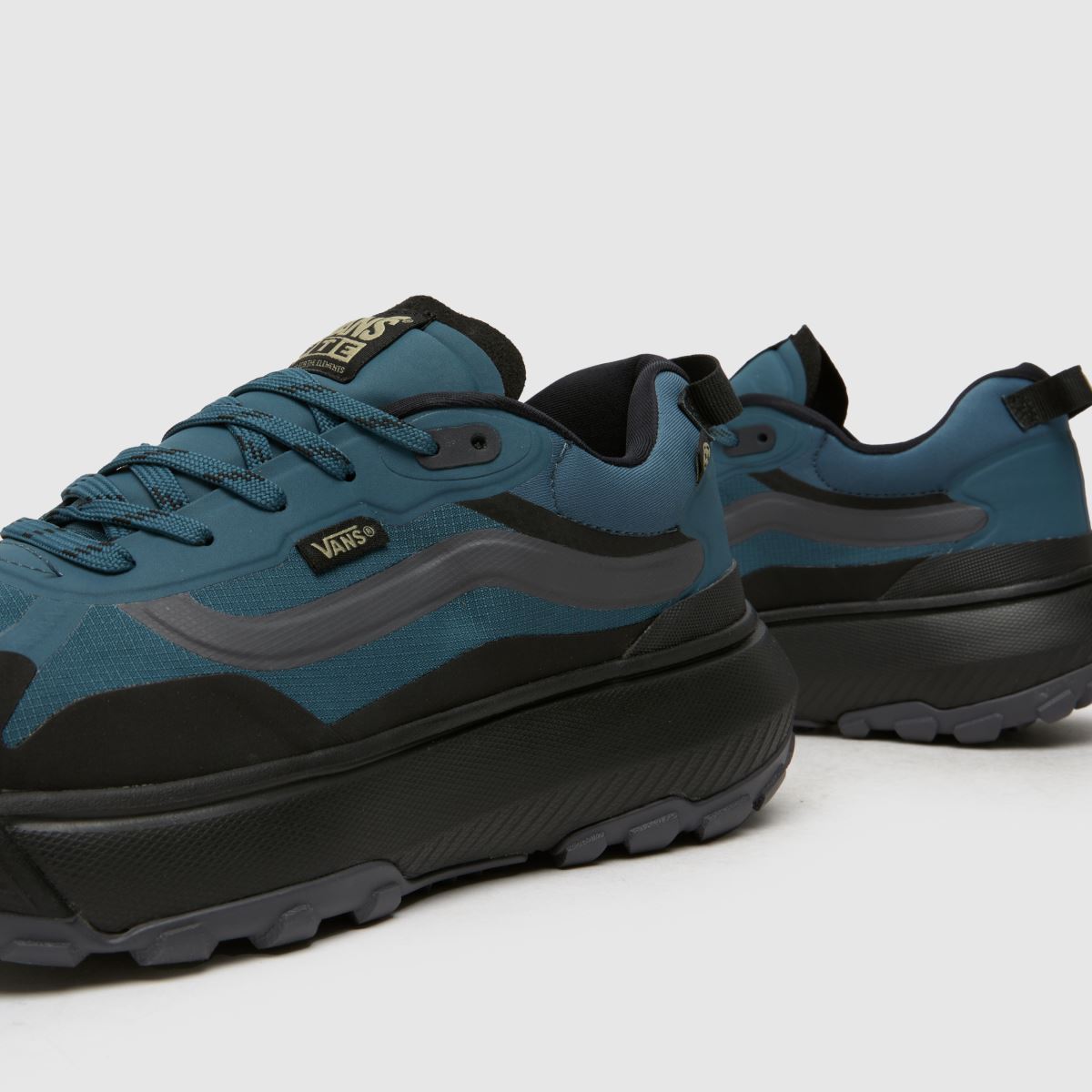 Vans – MTE Crosspath – Svarta och blåa träningsskor