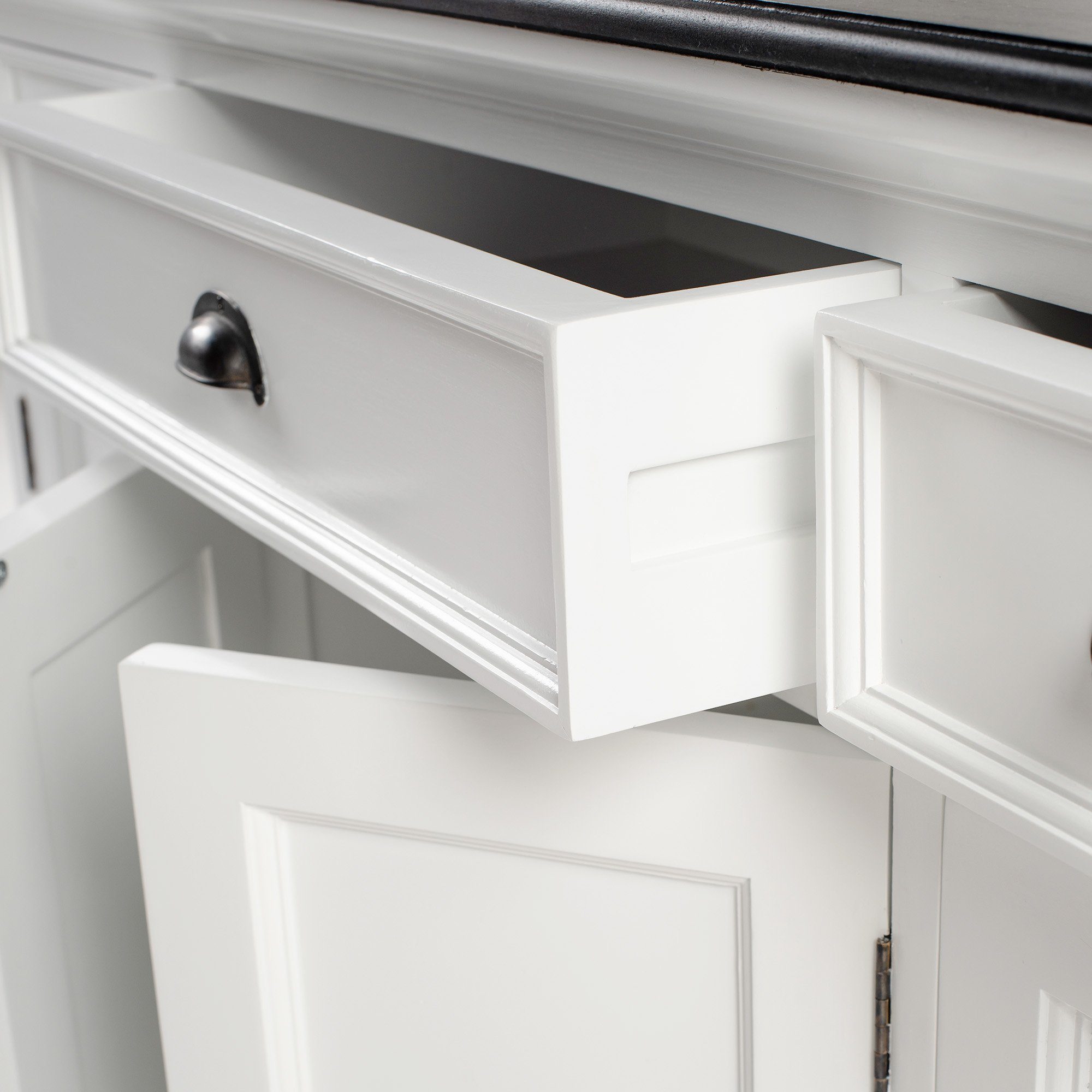 Novasolo Buffet Halifax Contrast Buffetschrank mit 4 Türen und 3 Schubladen