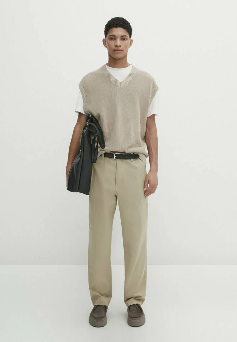 Suéter de cuello en V de Massimo Dutti