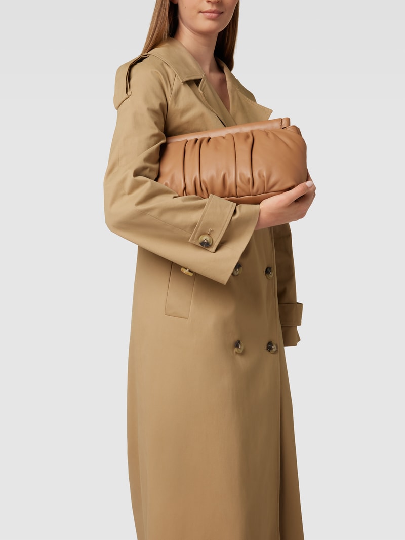 Umhängetasche mit Zierkette Modell 'AMY' in camel