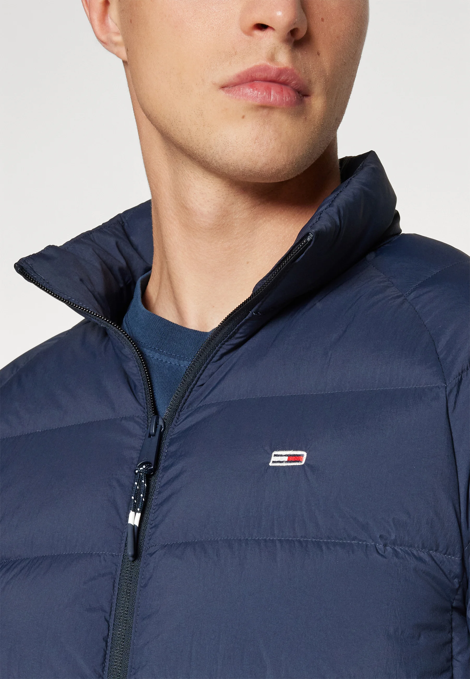Chaqueta esencial Tommy Jeans - Chaqueta de plumas