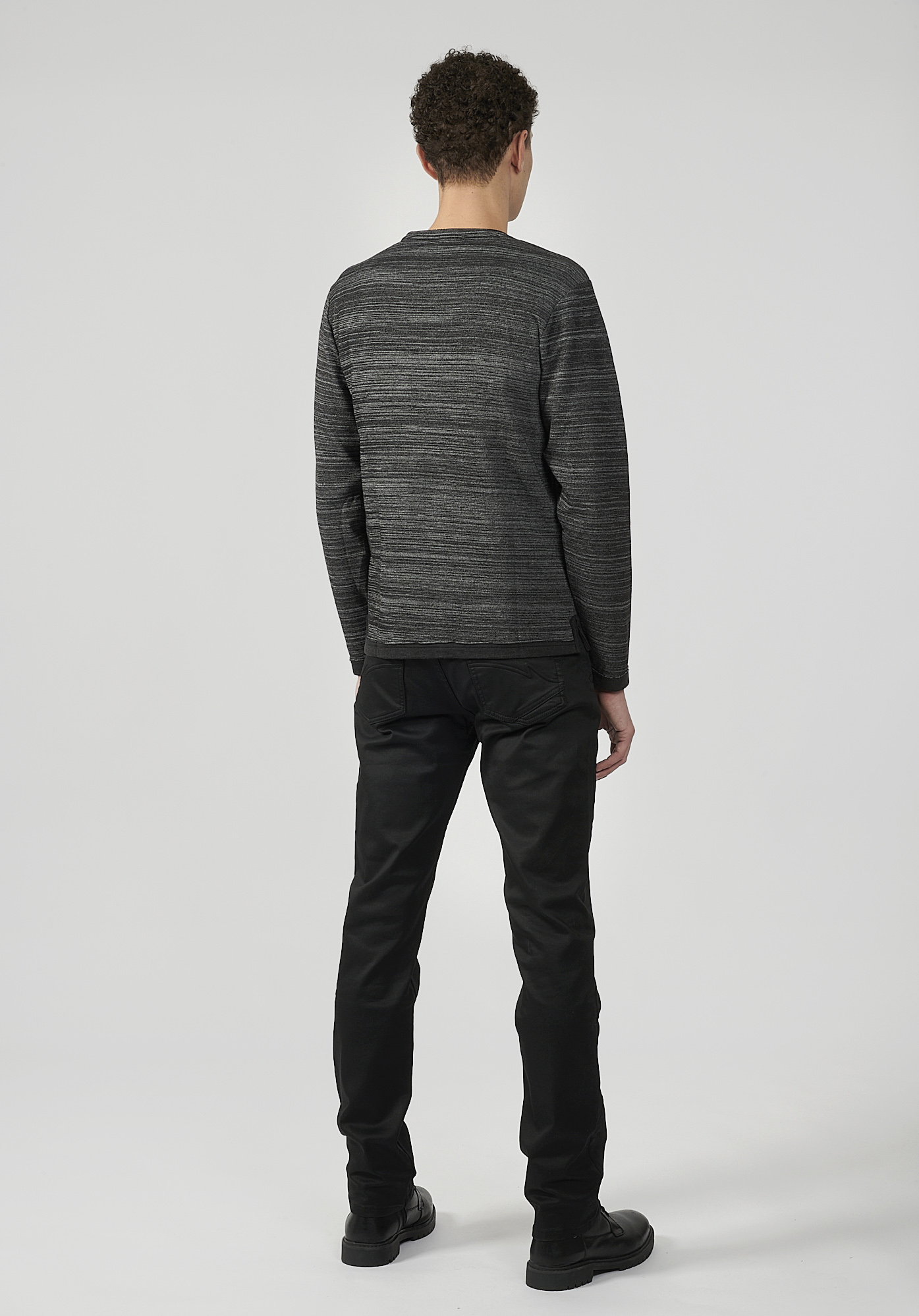 TAO    T-shirt noir homme