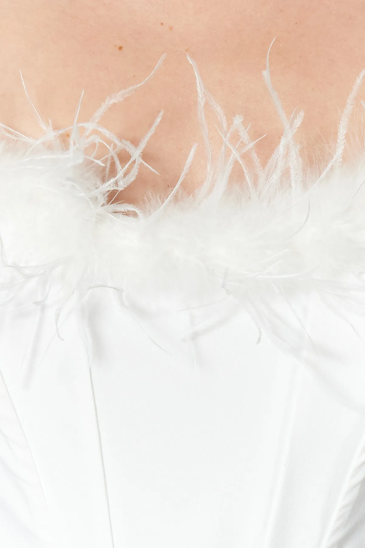 Trendyol Collection  Weißes, bauchfreies, gefüttertes, spitzes Bustier für die Braut TPRSS22BS00018