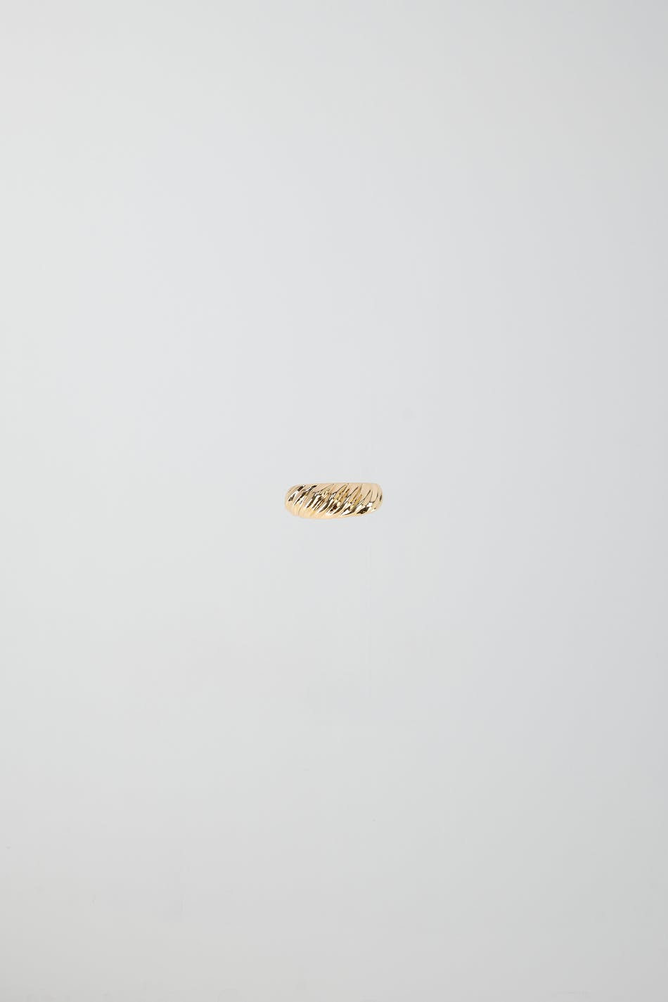 Croissant ring
