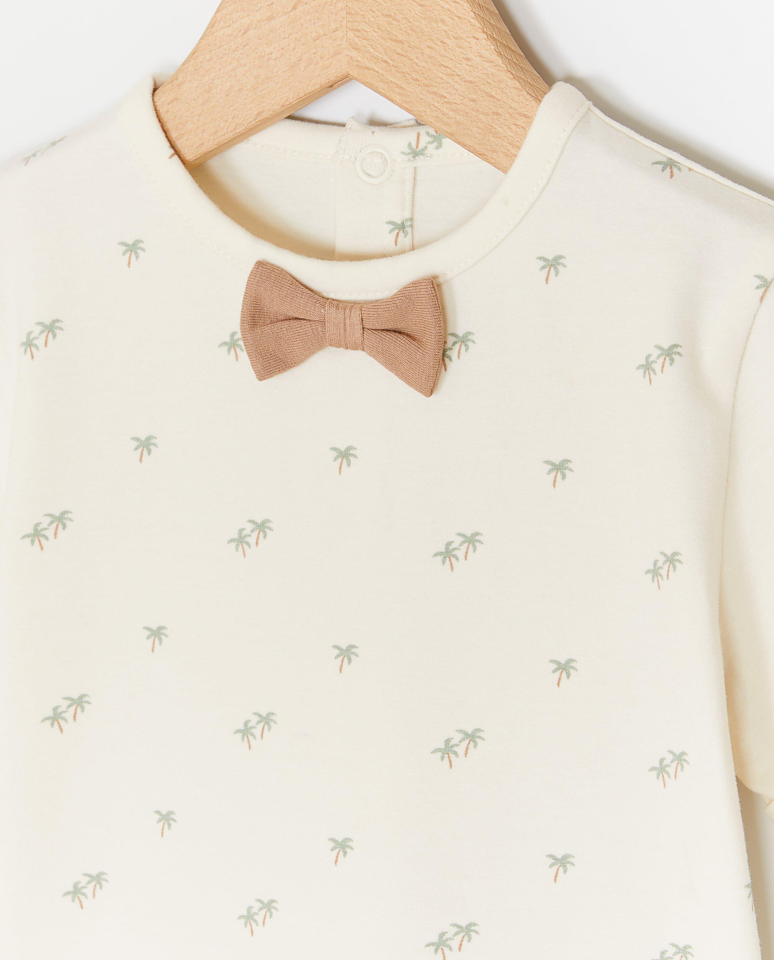 Cuddles and Smiles T-shirt med fluga, Vit för speciella tillfällen