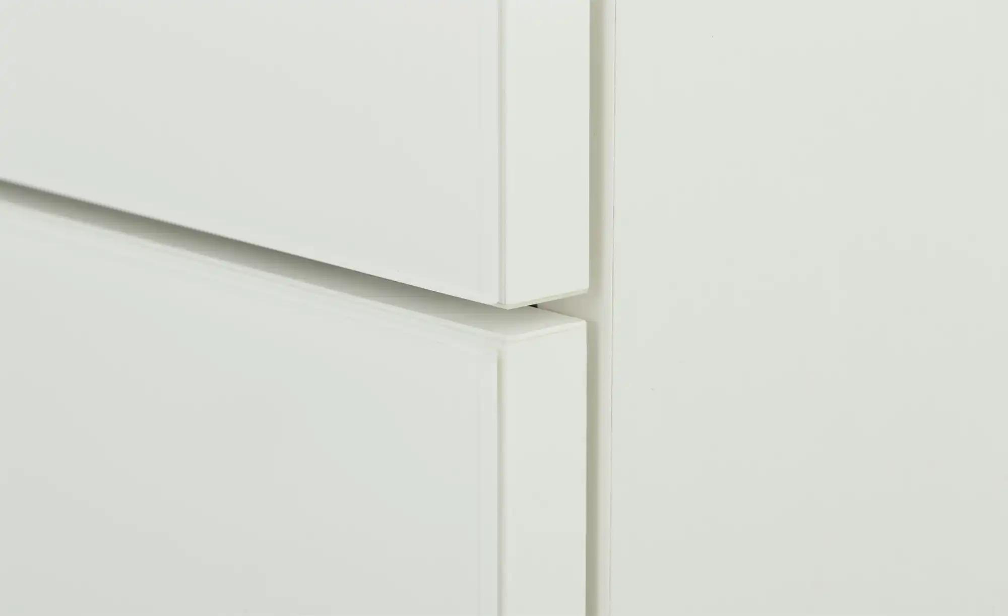 Garderobenschrank