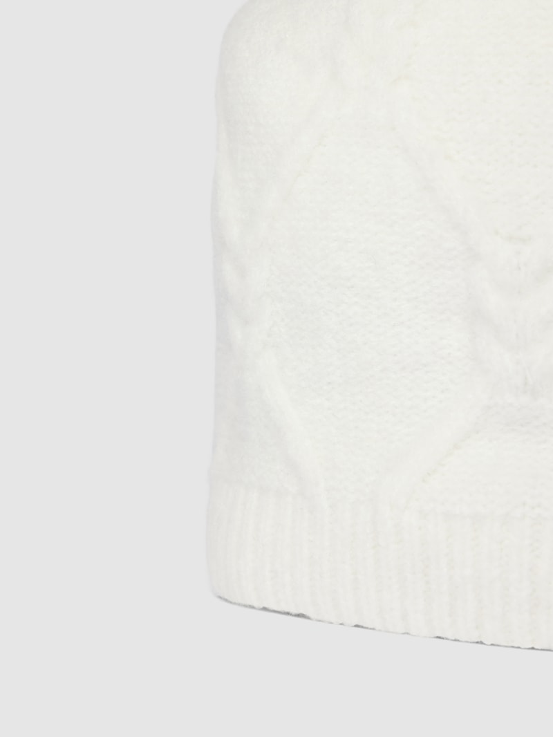Strickmütze mit Strukturmuster in offwhite