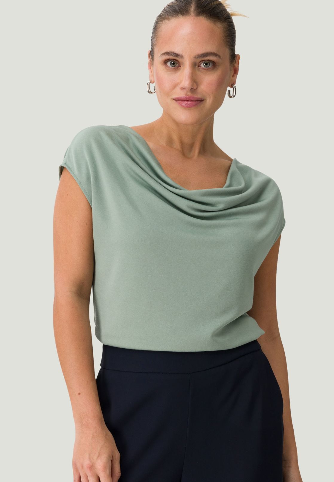 Shirt mit Wasserfallausschnitt