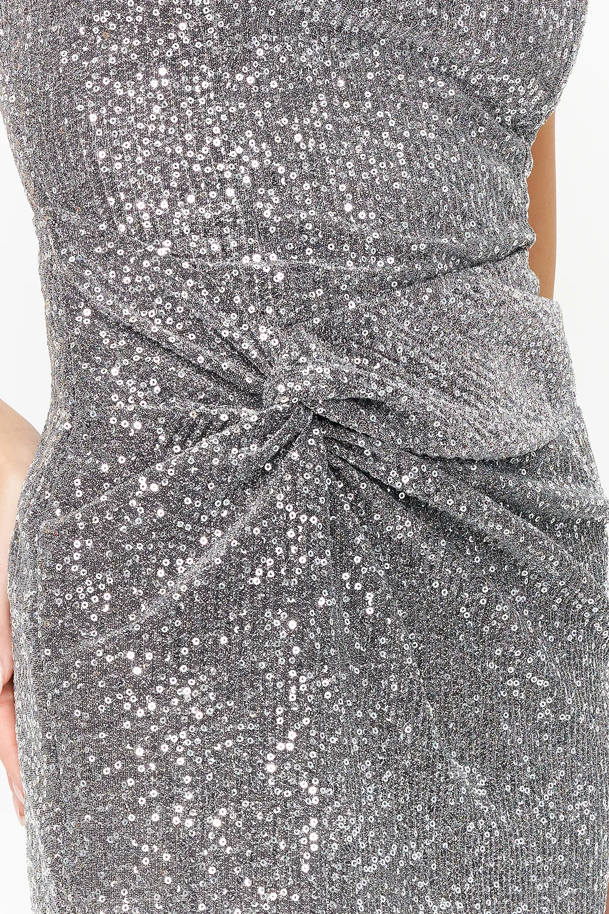 Trendyol Collection  Silbernes, figurbetontes, gestricktes, glänzendes, paillettenbesetztes, elegantes Abendkleid TPRSS24EL00030